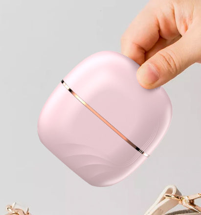 Mini Wireless Hair Straightening Comb – Portable & Cordless